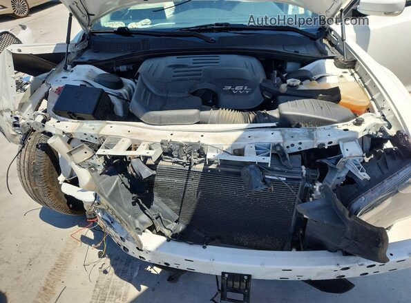2C3CCASG3NH236945 2022 CHRYSLER 300 Белый Вид задней части салона