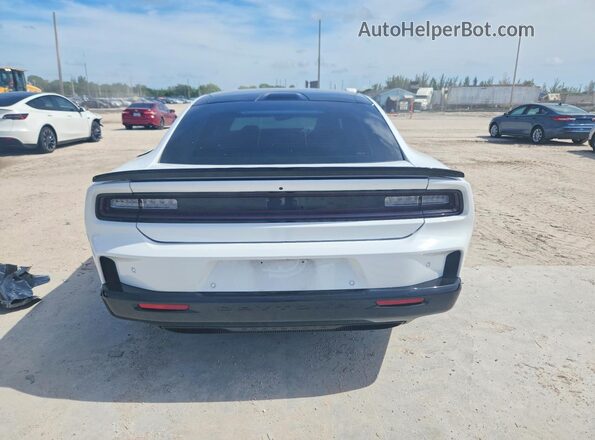 2C3CDBDK1RR208565 2024 DODGE CHARGER White Rear view
