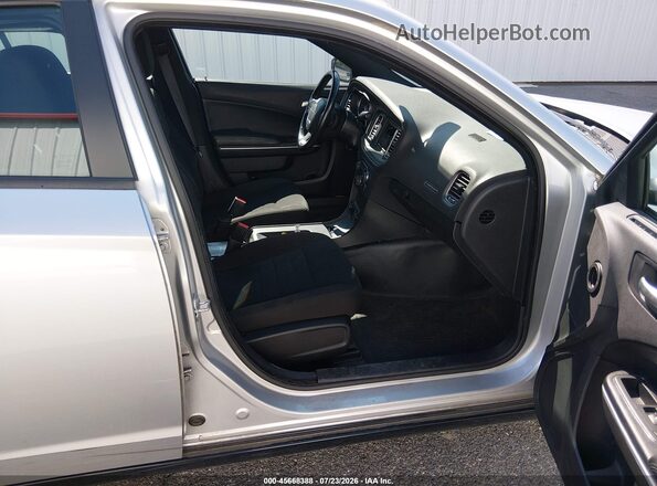 2C3CDXAG0KH734047 2019 DODGE CHARGER Серебряный Вид салона спереди