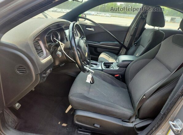 2C3CDXBG0JH173717 2018 DODGE CHARGER Silver Widok wnętrza z przodu