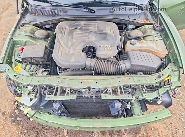 2C3CDXBG0LH237922 2020 DODGE CHARGER Green Vista interior trasera