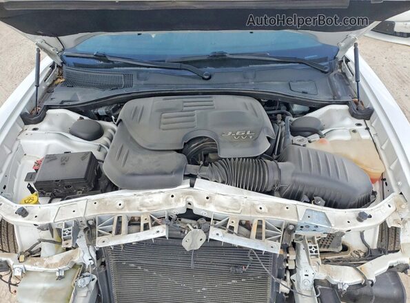 2C3CDXBG1HH547438 2017 DODGE CHARGER White Вид задньої частини салону