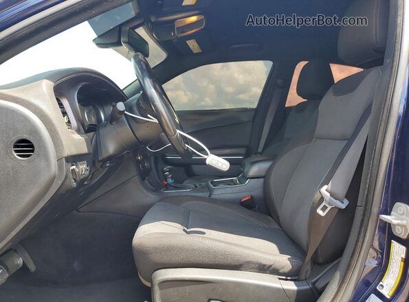 2C3CDXBG1HH625037 2017 DODGE CHARGER Синий Вид салона спереди