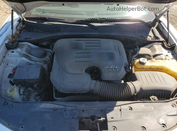 2C3CDXBG2HH504226 2017 DODGE CHARGER White უკანა სალონის ხედი