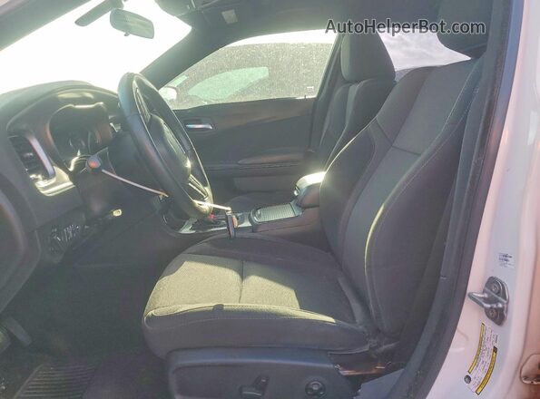 2C3CDXBG2KH504976 2019 DODGE CHARGER White Вид салону спереду