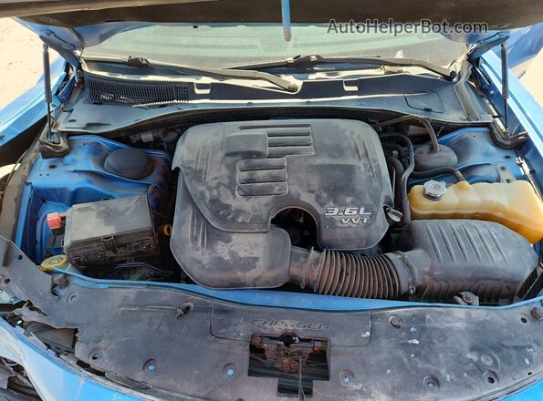 2C3CDXBG2KH546659 2019 DODGE CHARGER Blue Rear interior view