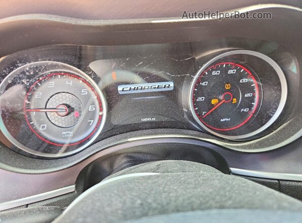 2C3CDXBG3KH754453 2019 DODGE CHARGER Красный Вид щитка приборов