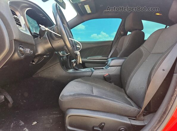 2C3CDXBG3KH754453 2019 DODGE CHARGER Red Вид салону спереду