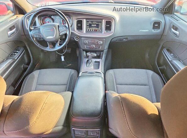 2C3CDXBG3NH137946 2022 DODGE CHARGER Красный Вид панели приборов
