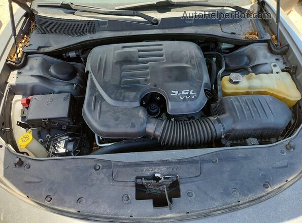 2C3CDXBG4JH114802 2018 DODGE CHARGER Gray Widok wnętrza z tyłu