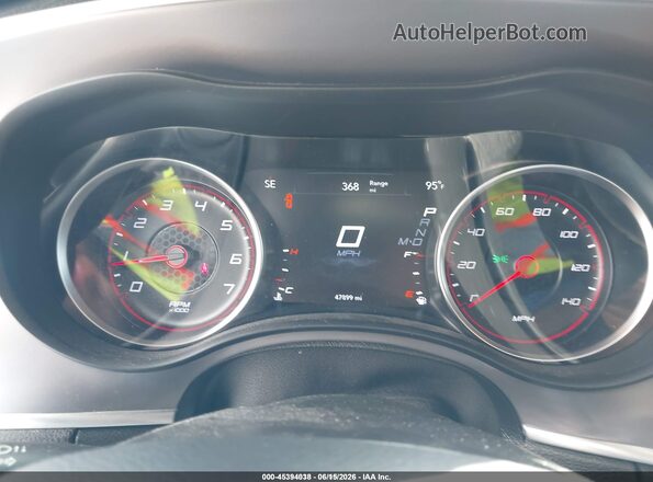 2C3CDXBG4LH190085 2020 DODGE CHARGER Silver Widok tylnych siedzeń