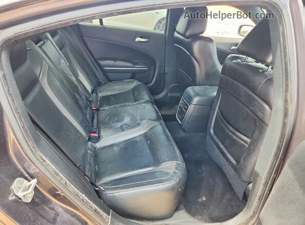 2C3CDXBG5KH724676 2019 DODGE CHARGER Gray Widok tylnych siedzeń
