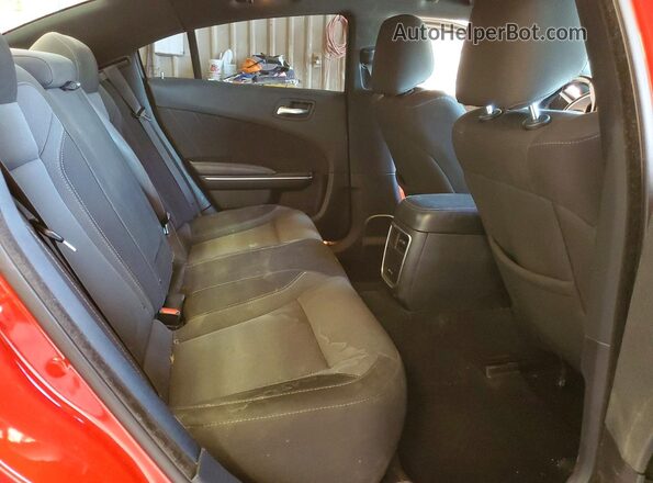 2C3CDXBG6LH124038 2020 DODGE CHARGER Red Vista de los asientos traseros