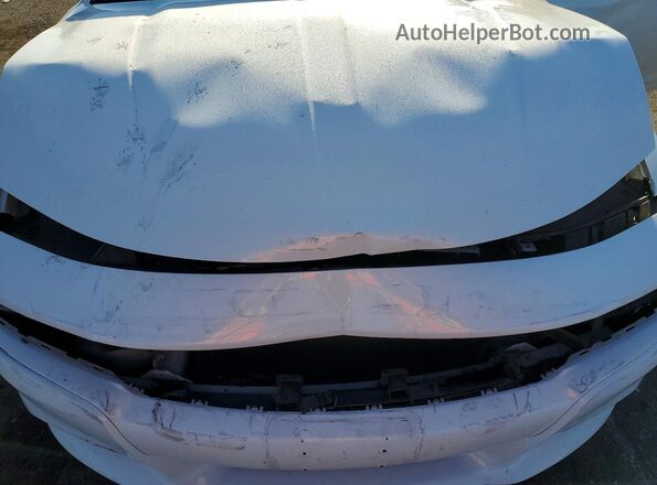2C3CDXBG7LH106888 2020 DODGE CHARGER White Вид задньої частини салону