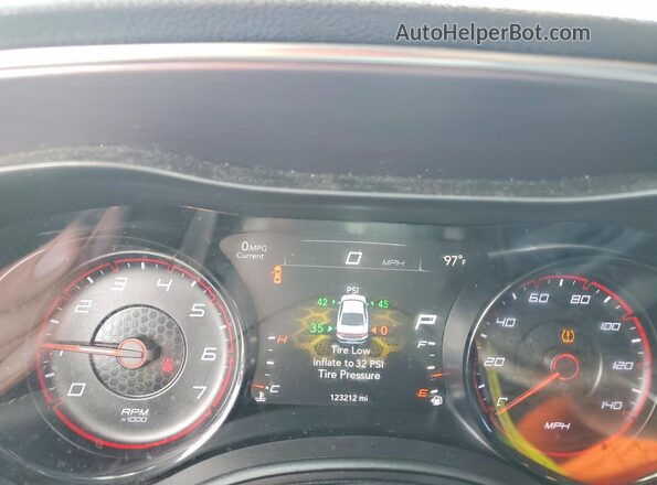 2C3CDXBG8JH336937 2018 DODGE CHARGER Черный Вид щитка приборов