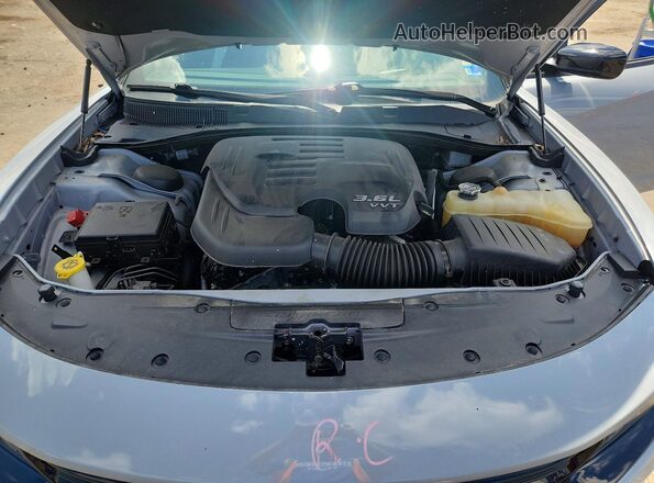 2C3CDXBG8LH228692 2020 DODGE CHARGER Silver Vista interior trasera