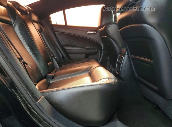 2C3CDXBG9KH624404 2019 DODGE CHARGER Black Rear seats view