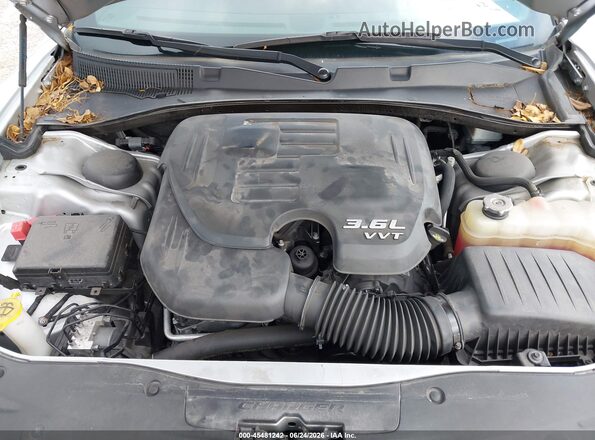 2C3CDXBG9LH190020 2020 DODGE CHARGER Серебряный Вид сзади