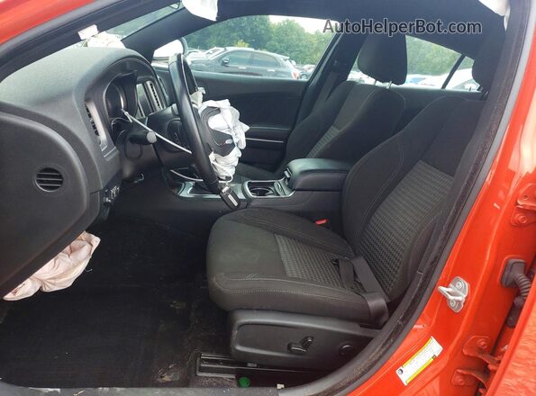 2C3CDXBG9PH687008 2023 DODGE CHARGER Orange Widok wnętrza z przodu