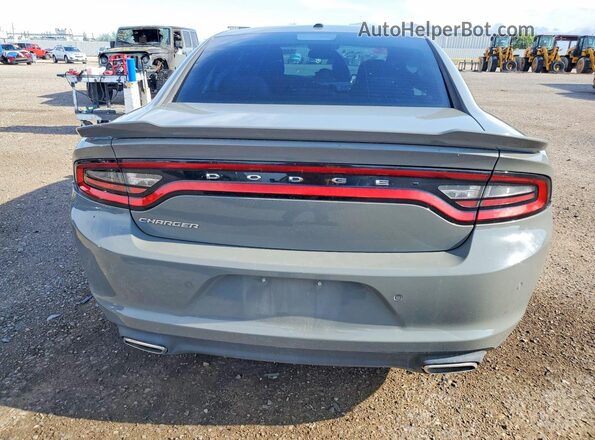 2C3CDXBGXHH551861 2017 DODGE CHARGER Silver Widok z tyłu