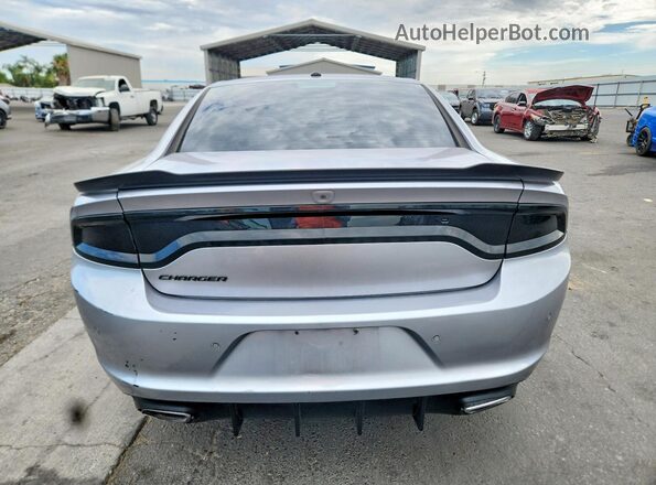 2C3CDXBGXJH163910 2018 DODGE CHARGER Silver უკანა ხედი