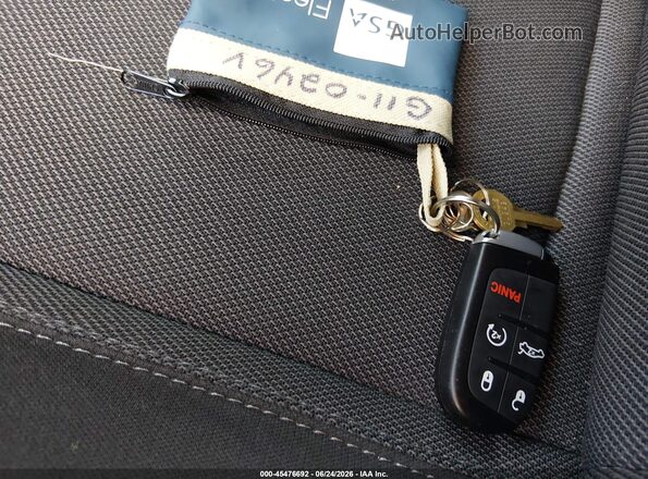 2C3CDXBGXLH190110 2020 DODGE CHARGER Серебряный Вид панели приборов