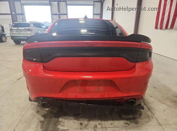 2C3CDXCT0JH155939 2018 DODGE CHARGER Red Widok z tyłu