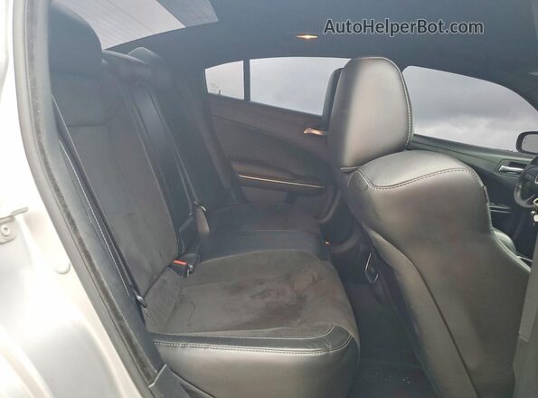2C3CDXCT0PH598004 2023 DODGE CHARGER Серебряный Вид задних сидений