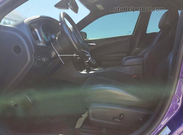 2C3CDXCT0PH639988 2023 DODGE CHARGER Фиолетовый Вид салона спереди