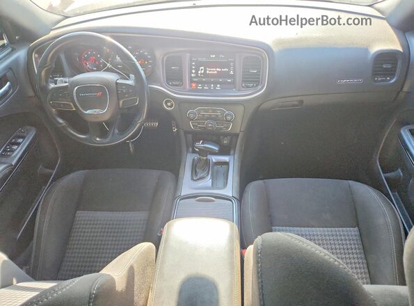 2C3CDXCT2LH232099 2020 DODGE CHARGER Красный Вид панели приборов