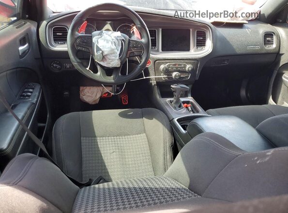 2C3CDXCT3KH575423 2019 DODGE CHARGER Red Widok deski rozdzielczej