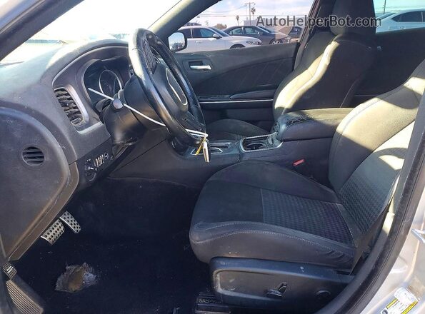 2C3CDXCT3KH754108 2019 DODGE CHARGER Silver Widok wnętrza z przodu