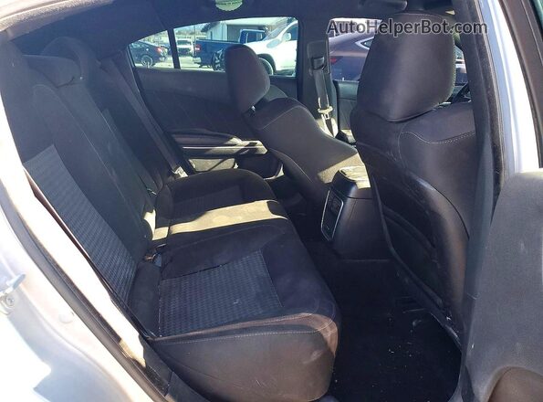 2C3CDXCT3KH754108 2019 DODGE CHARGER Silver Widok tylnych siedzeń