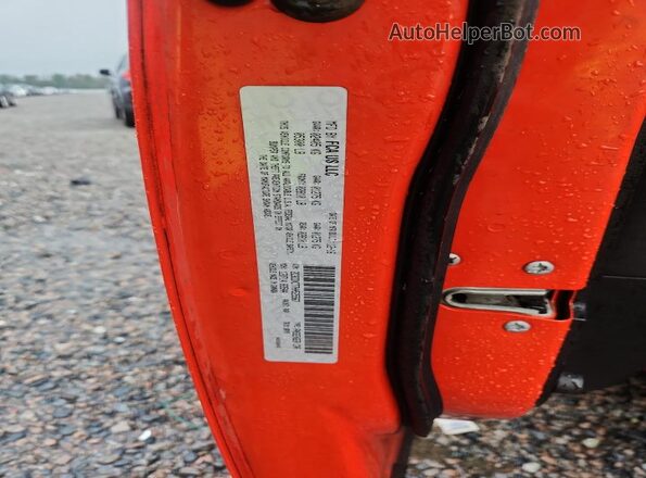 2C3CDXCT7HH525567 2017 DODGE CHARGER Orange Widok komory silnika