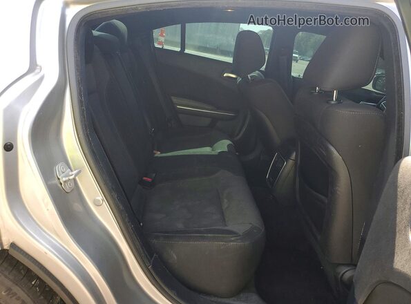 2C3CDXCT8JH211903 2018 DODGE CHARGER Silver Widok tylnych siedzeń
