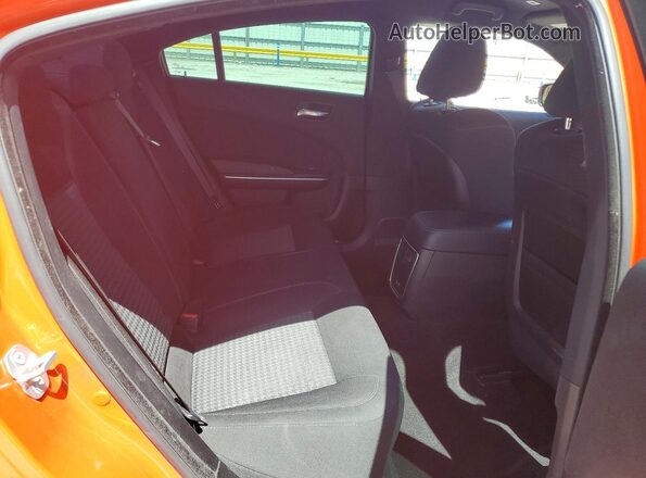 2C3CDXCT8KH740530 2019 DODGE CHARGER Orange Вид задніх сидінь