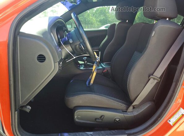 2C3CDXCT8KH740530 2019 DODGE CHARGER Orange Вид салону спереду