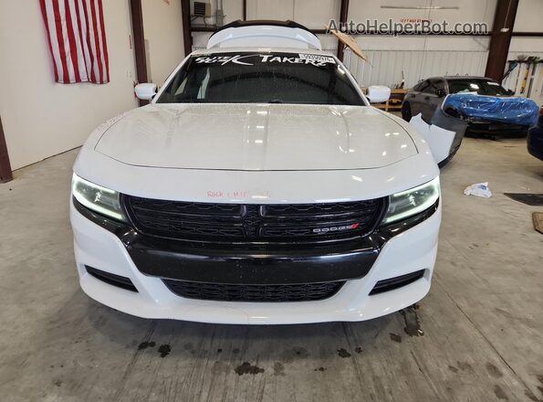2C3CDXCT9LH215655 2020 DODGE CHARGER White Widok z przodu