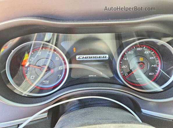 2C3CDXCT9MH660558 2021 DODGE CHARGER White ხელსაწყოთა პანელის ხედი