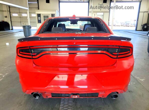2C3CDXGJ0JH232172 2018 DODGE CHARGER Red Widok z tyłu