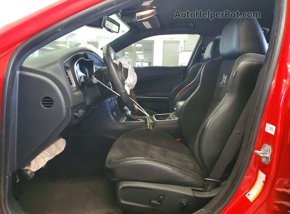 2C3CDXGJ0JH232172 2018 DODGE CHARGER Red Widok wnętrza z przodu
