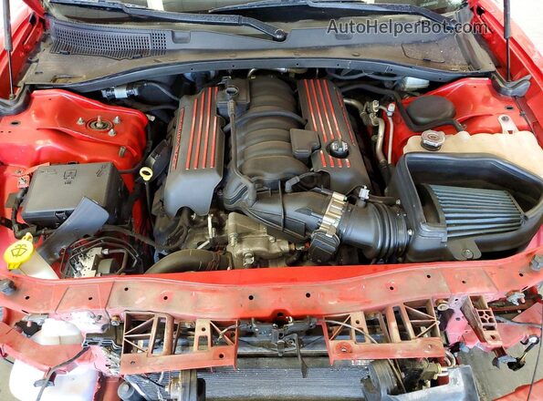 2C3CDXGJ0JH232172 2018 DODGE CHARGER Red Widok wnętrza z tyłu