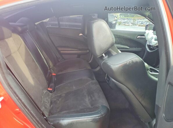 2C3CDXGJ2HH589556 2017 DODGE CHARGER Красный Вид задних сидений