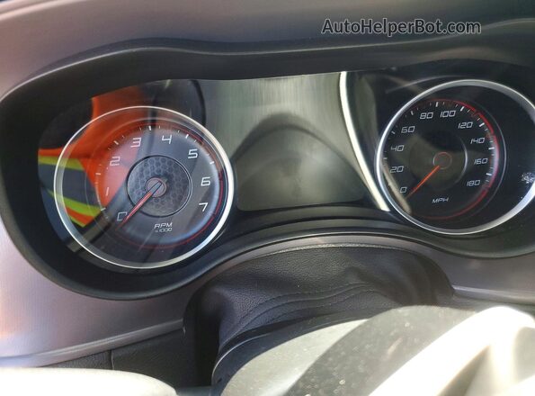 2C3CDXGJ3PH583960 2023 DODGE CHARGER Зеленый Вид щитка приборов