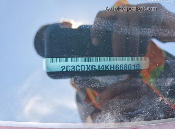 2C3CDXGJ4KH668010 2019 DODGE CHARGER Темно-бордовый Вид подкапотного пространства