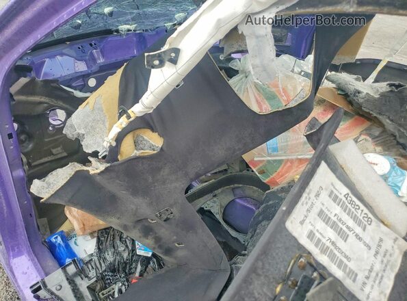 2C3CDXGJ4PH619798 2023 DODGE CHARGER Purple Vista del salpicadero