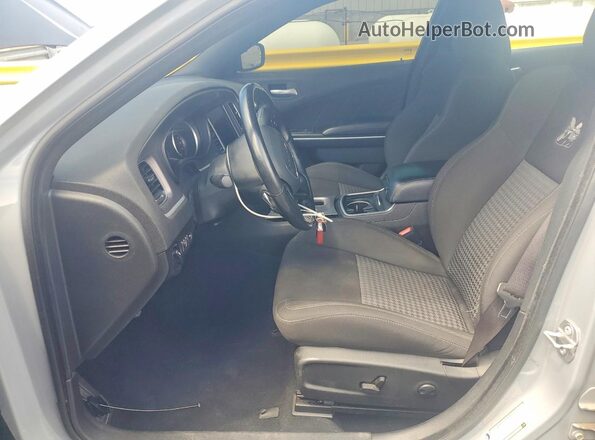 2C3CDXGJ6NH183131 2022 DODGE CHARGER Gray Widok wnętrza z przodu