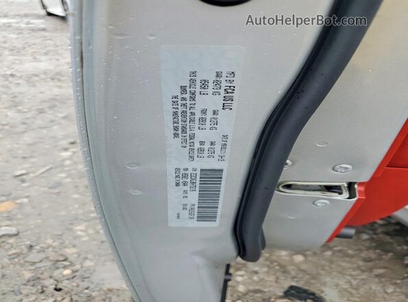 2C3CDXGJ8KH732176 2019 DODGE CHARGER Silver Vista del compartimento del motor