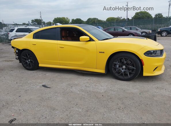 2C3CDXGJ9HH532576 2017 DODGE CHARGER Yellow 360 interior view