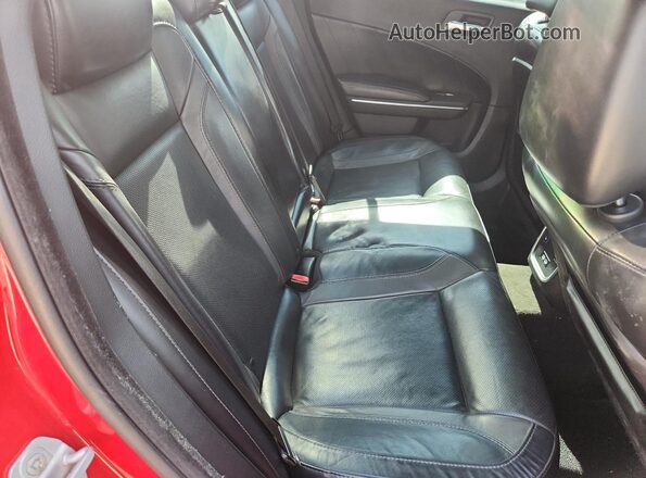 2C3CDXHG0GH183213 2016 DODGE CHARGER Red Widok tylnych siedzeń